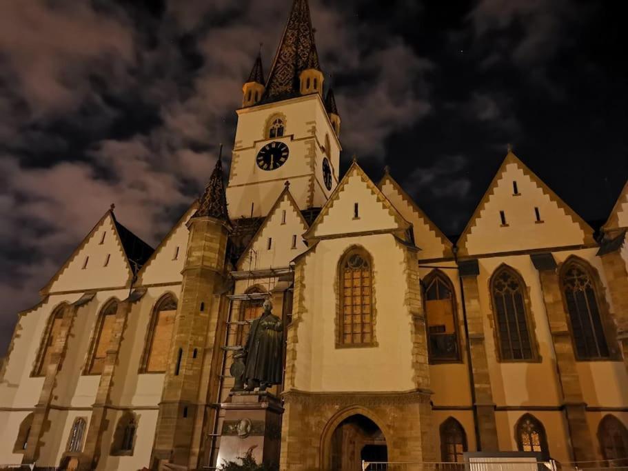 Charming Studio Ideal For Getaways Or Workations In Sibiu'S Medieval City Center Eksteriør billede